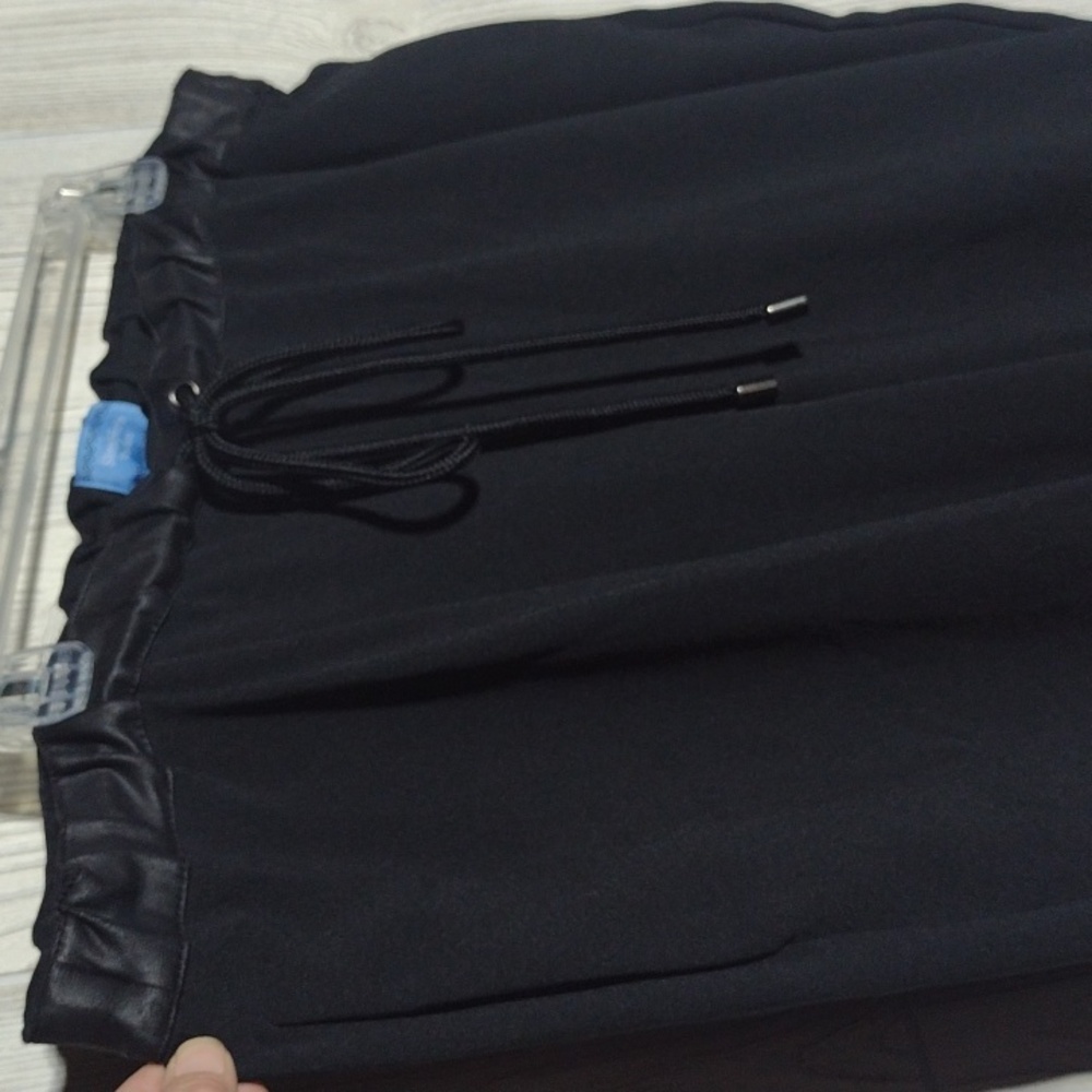NWOT Vera Wang Luxury Joggers - Picture 4 of 14